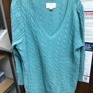 Women’s sweater by avenue. Size 22 /24